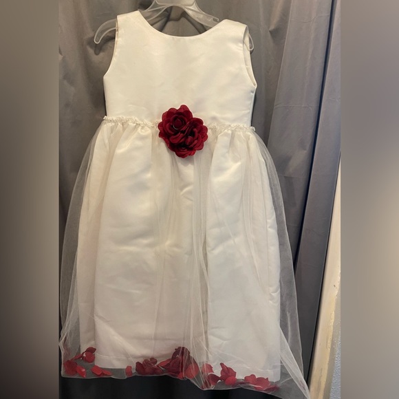 Us ANGELS The Satin and tulle with rose petals Dress size 6 - Picture 1 of 9